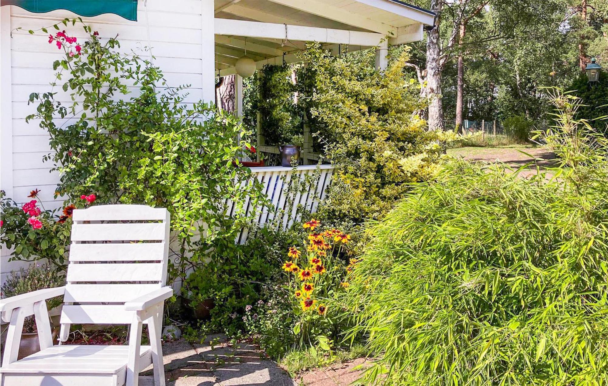 1 Bedroom Amazing Home In Hoellviken 외부 사진